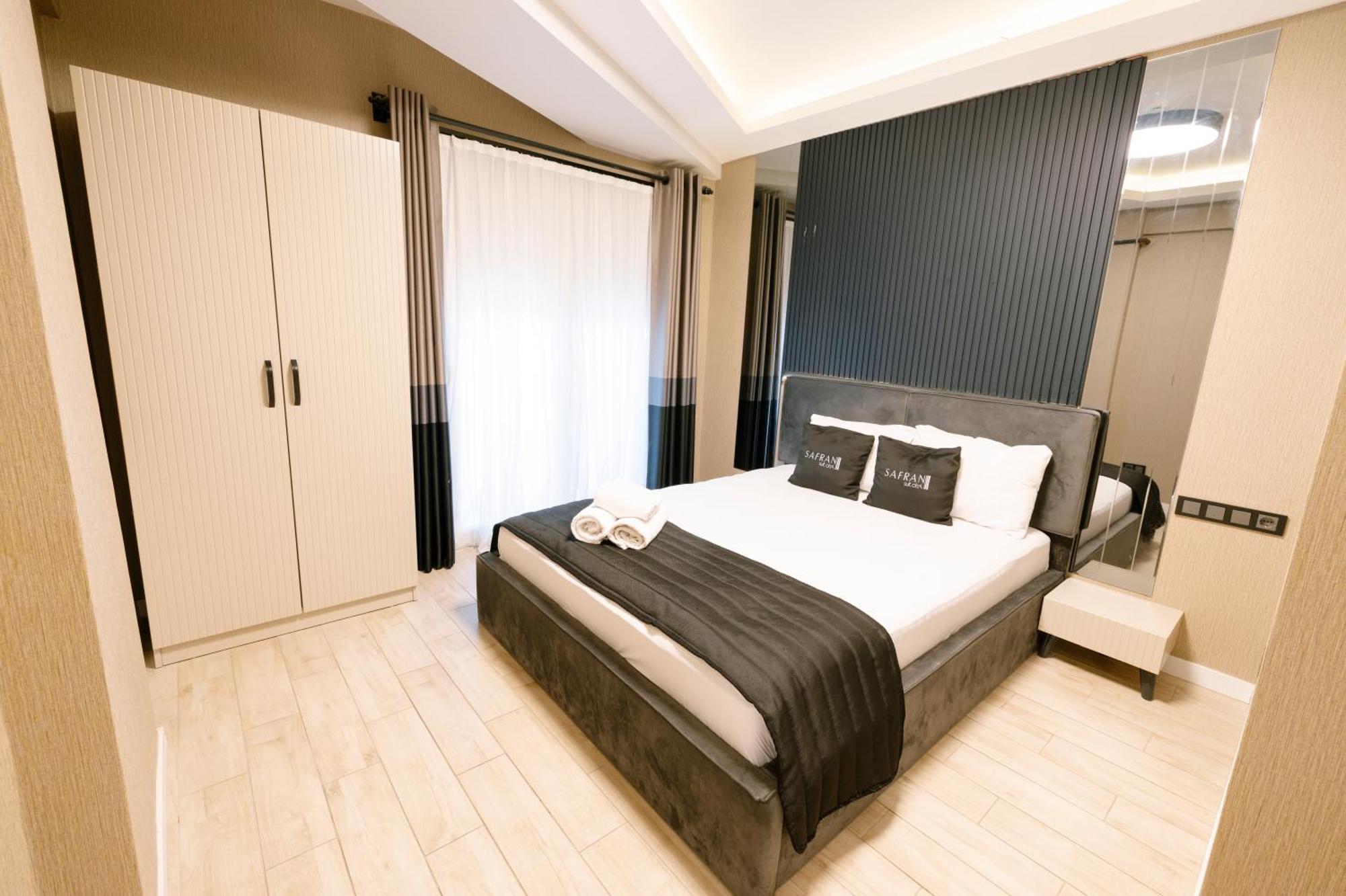 Safran Suit Otel Buca Bagian luar foto
